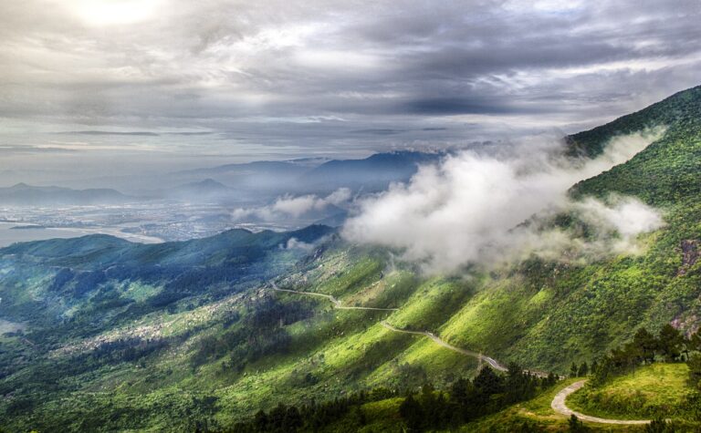 The Train Ride from Hue to Da Nang: A Scenic Journey Along Vietnam’s Coast