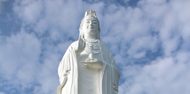 Explore the Majestic Lady Buddha in Da Nang: A great Spiritual Journey