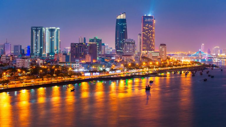 Bach Dang Walking Street in Da Nang: A Vibrant Riverside Promenade